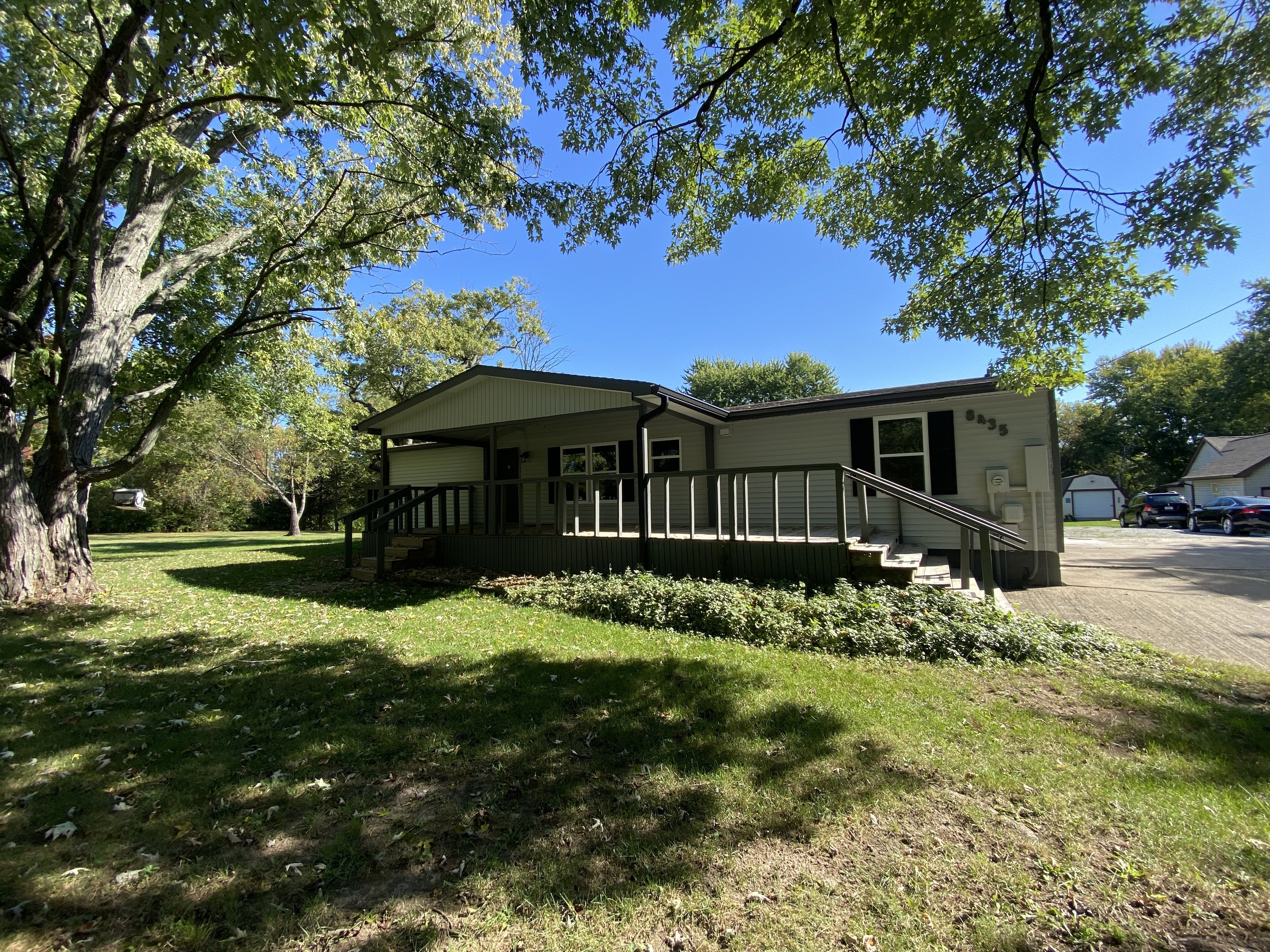 8435 Knapp Road Indianapolis, IN 46259 - Photo 3 of 73 Gallery Image 3