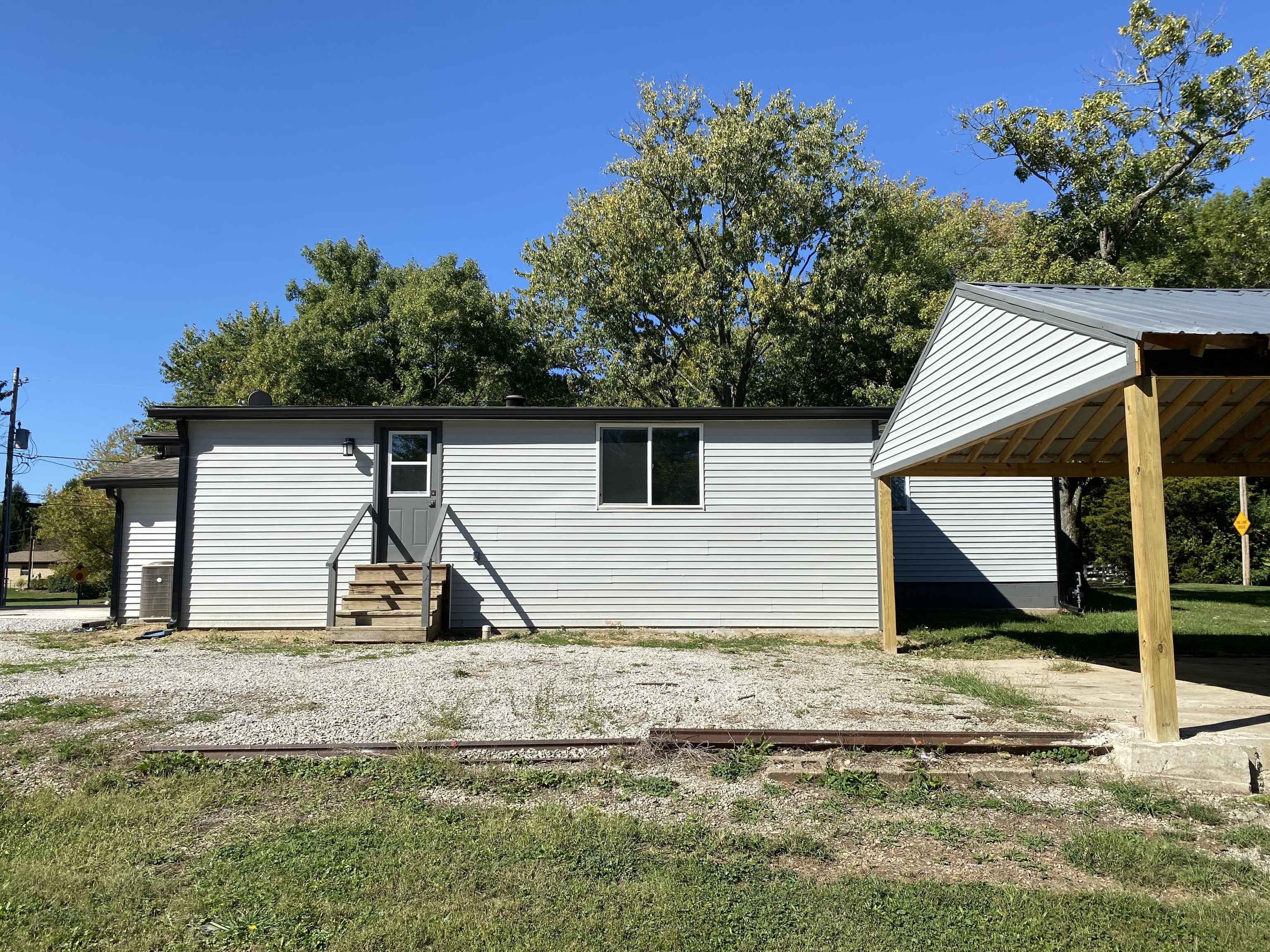 8435 Knapp Road Indianapolis, IN 46259 - Photo 10 of 73 Gallery Image 10