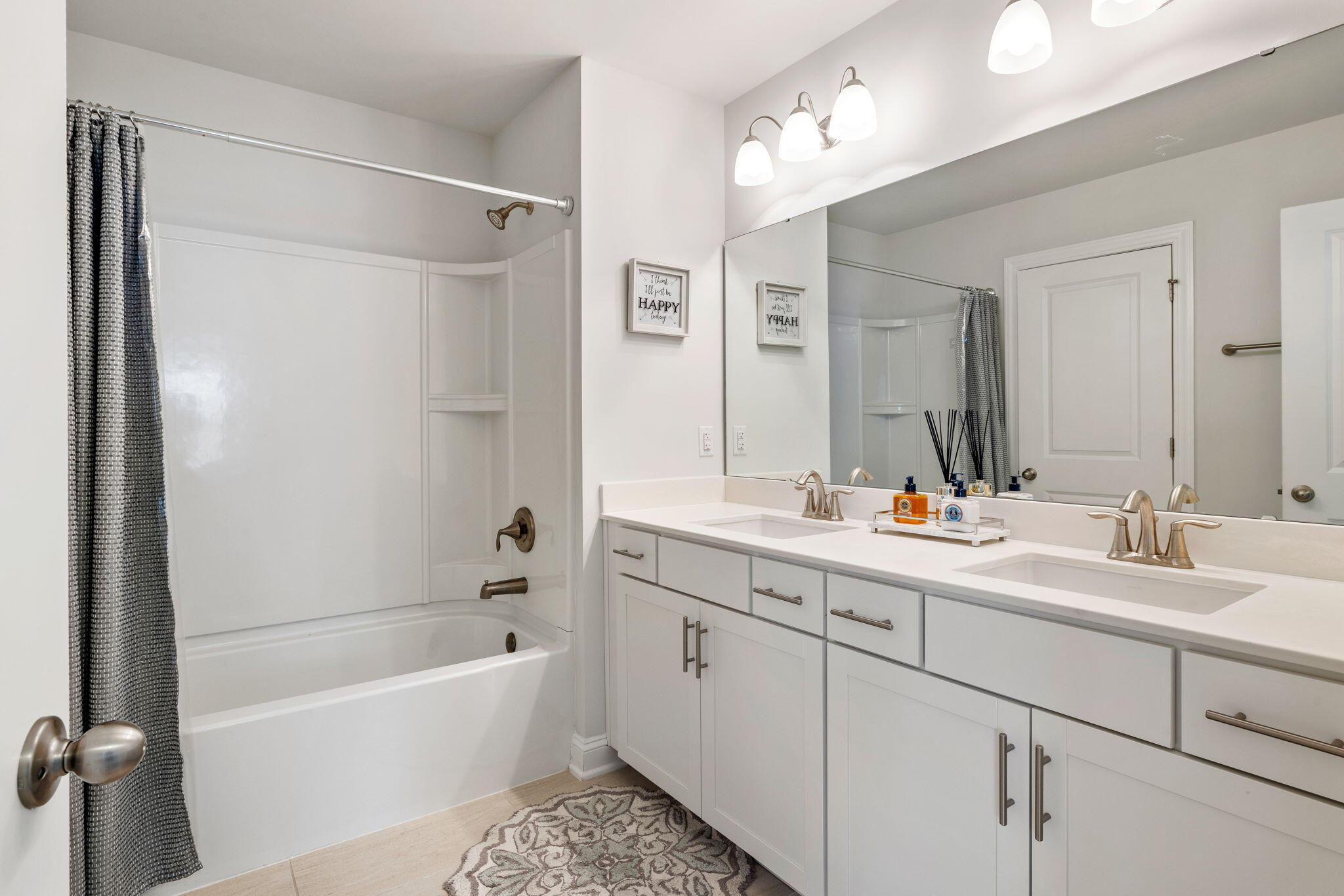 1588 Grey Marsh Road Mount Pleasant, SC 29466 - Photo 26 of 49 26 - Guest Bathroom 1