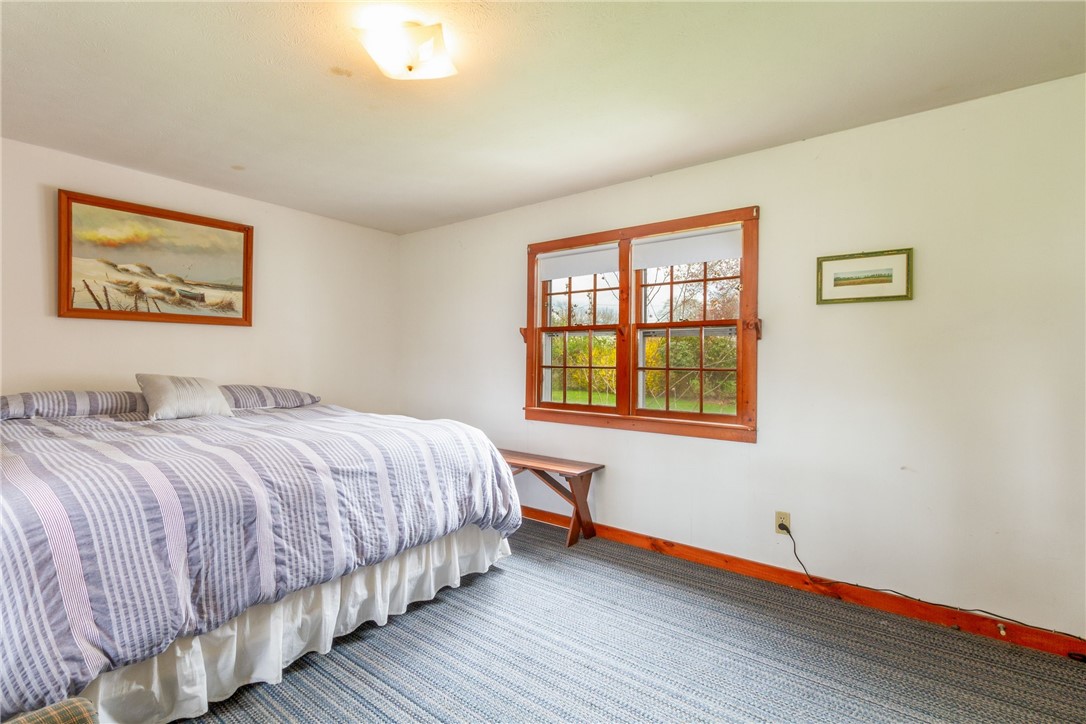11 Eire Road Narragansett, RI 02882 - Photo 14 of 36