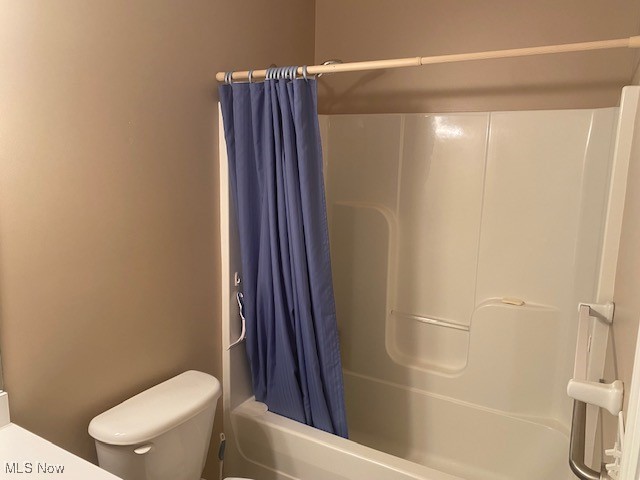 603 South Raccoon Road, Unit 30 Youngstown, OH 44515 - Photo 19 of 36 Tub/shower combo