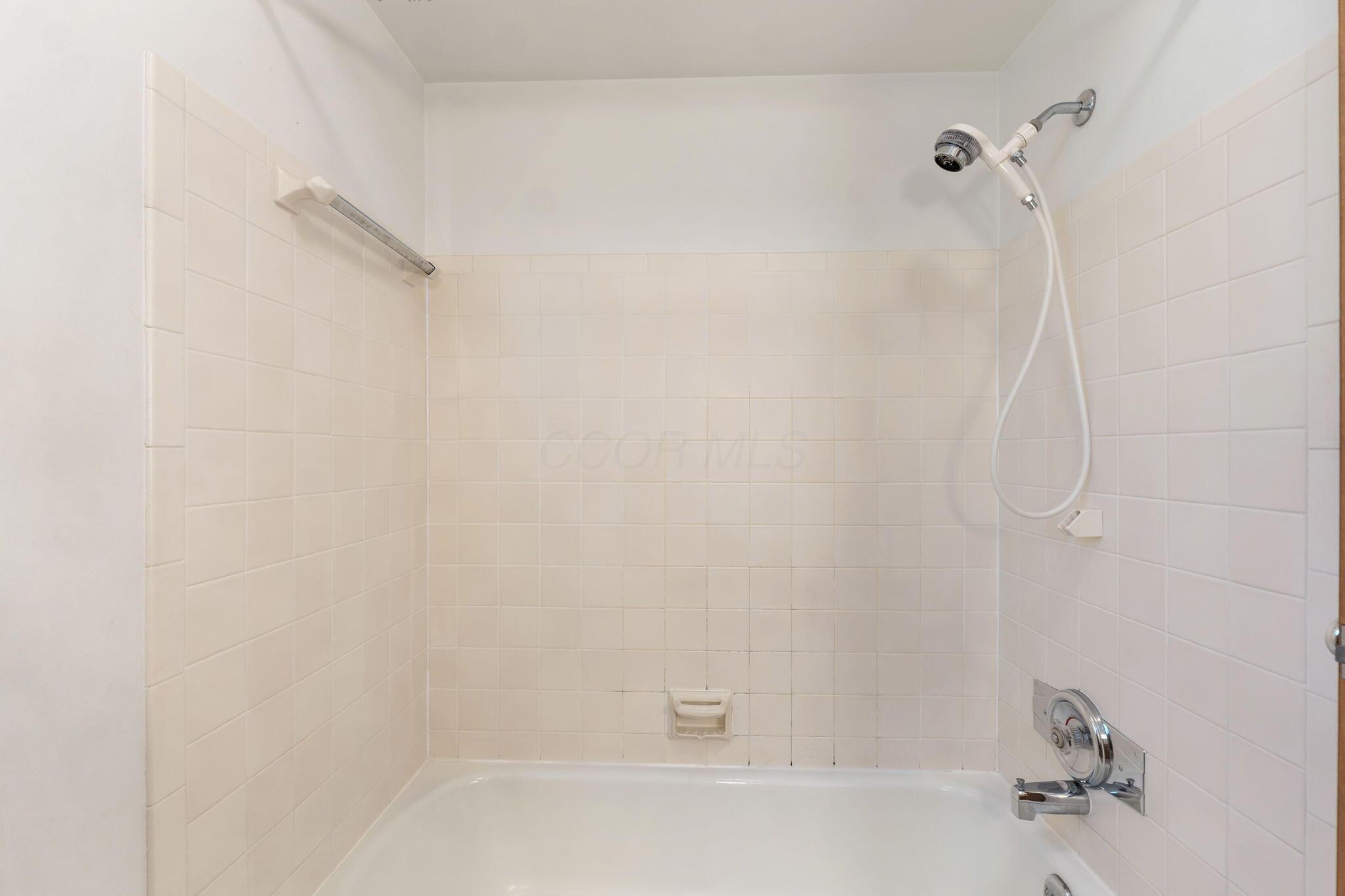 1060 Woodmere Road Columbus, OH 43220 - Photo 69 of 94 1060 Woodmere (Interior)-42