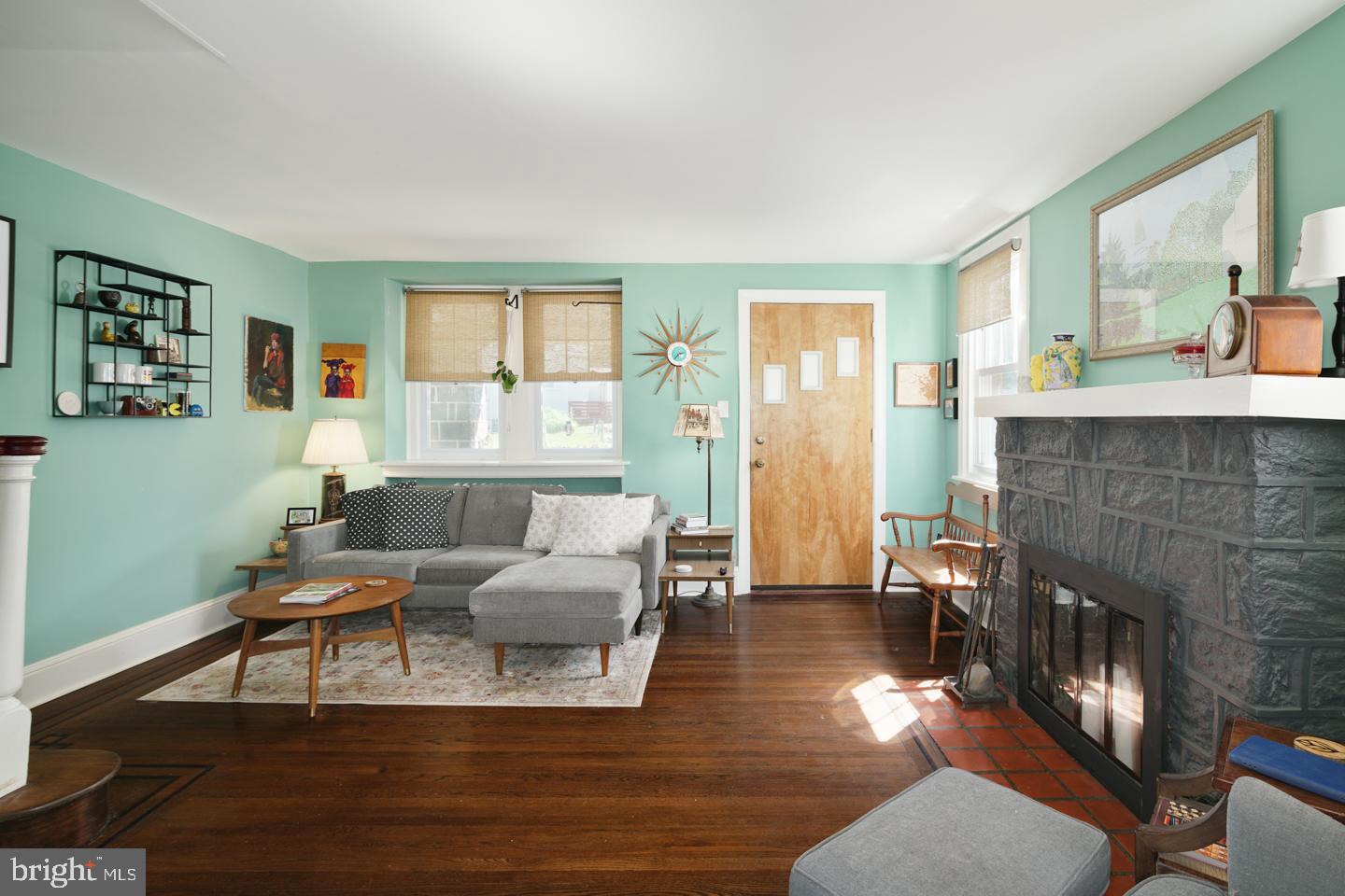 7543 Parkview Road Upper Darby, PA 19082 - Photo 5 of 34