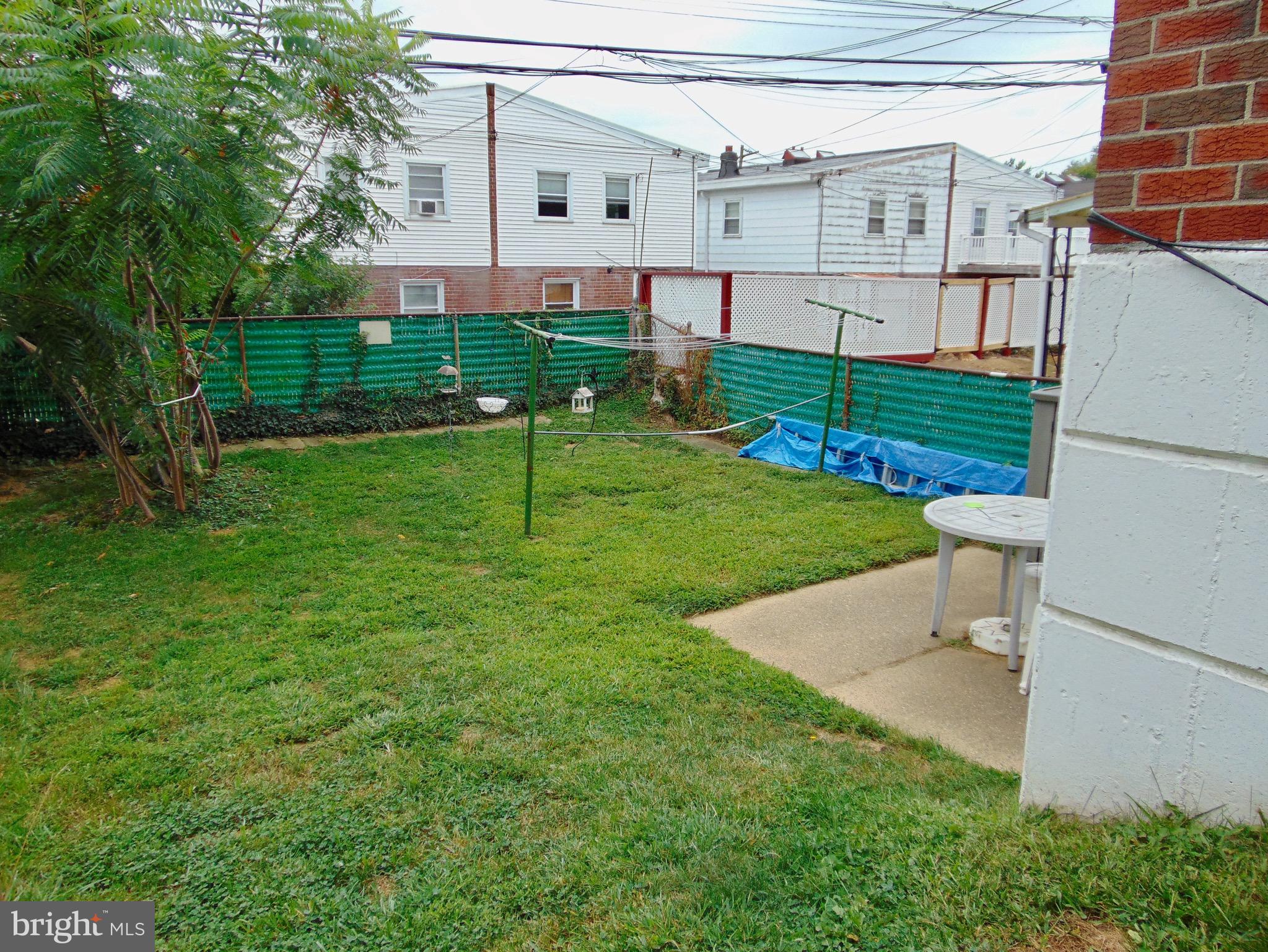 746 Selmer Road Philadelphia, PA 19116 - Photo 3 of 28 backyard