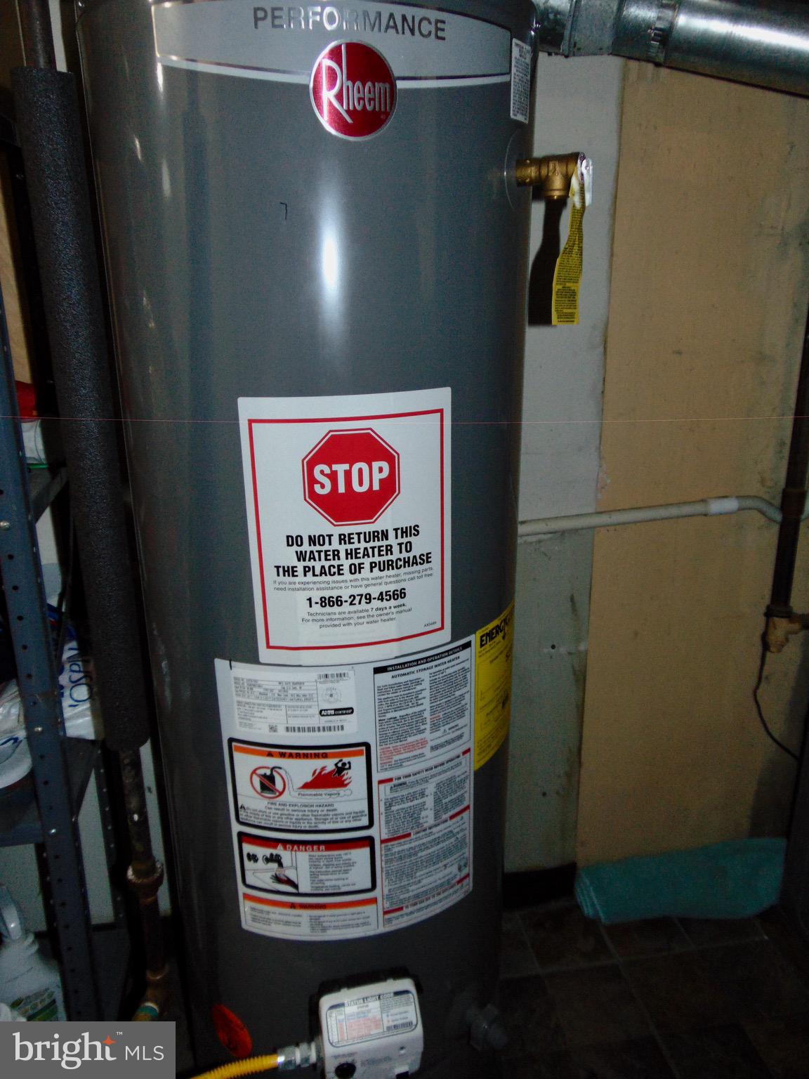 746 Selmer Road Philadelphia, PA 19116 - Photo 27 of 28 newer water heater