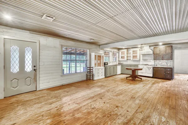 $699,000 | 23405 Martha Williams Road, Montgomery, TX 77356