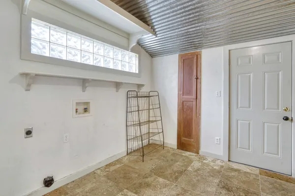 $699,000 | 23405 Martha Williams Road, Montgomery, TX 77356