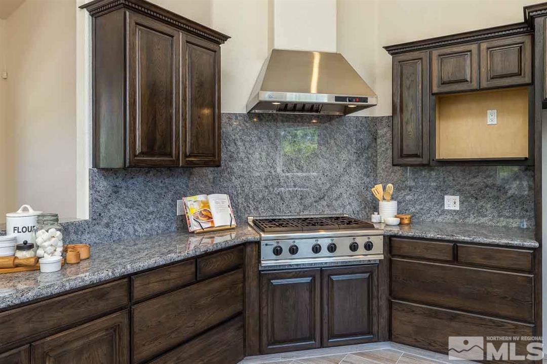 16111 Edmands Court Reno, NV 89511 - Photo 6 of 40 Photo 6