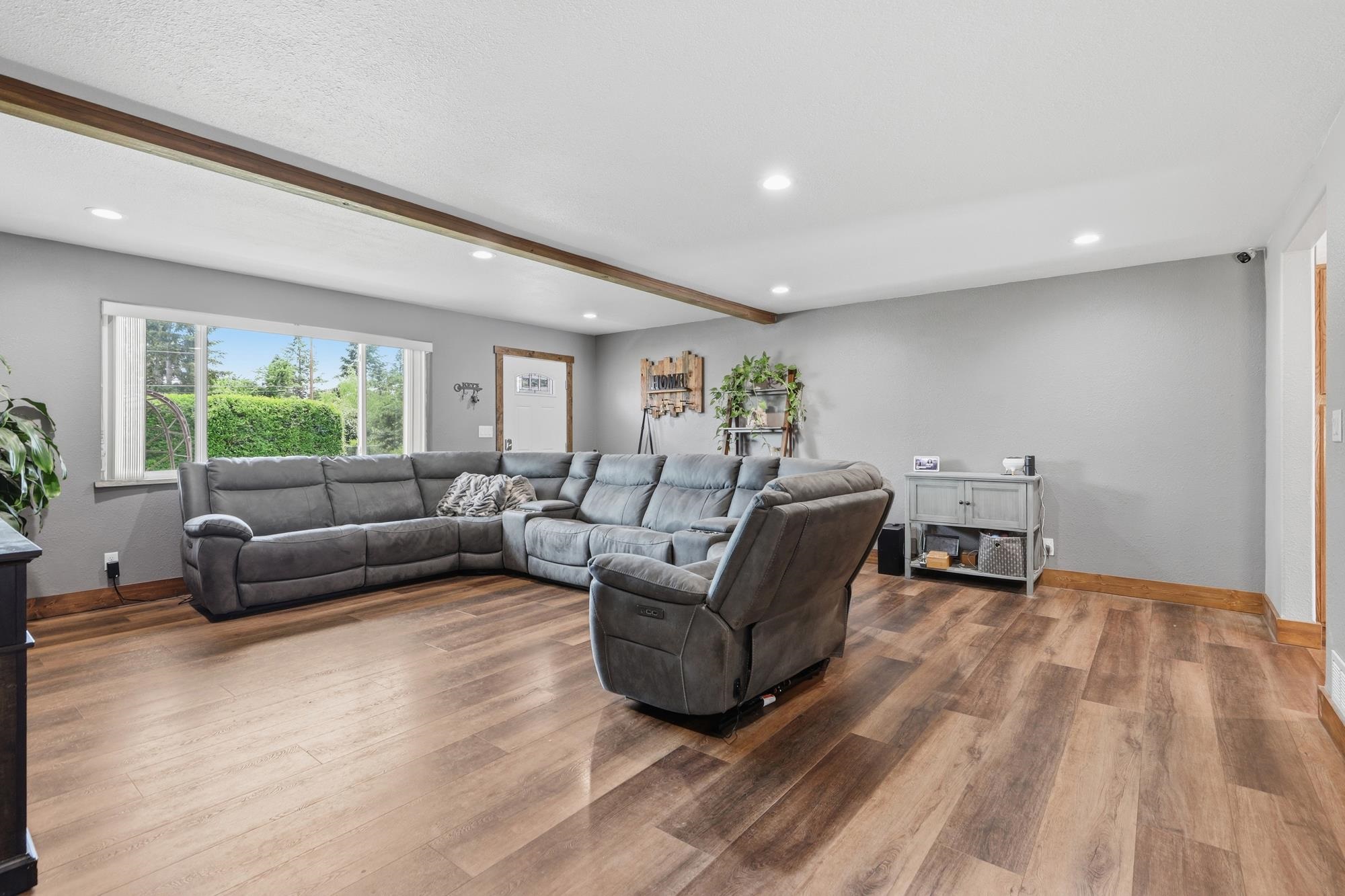 3617 North Center Road Spokane Valley, WA 99212 - Photo 4 of 47