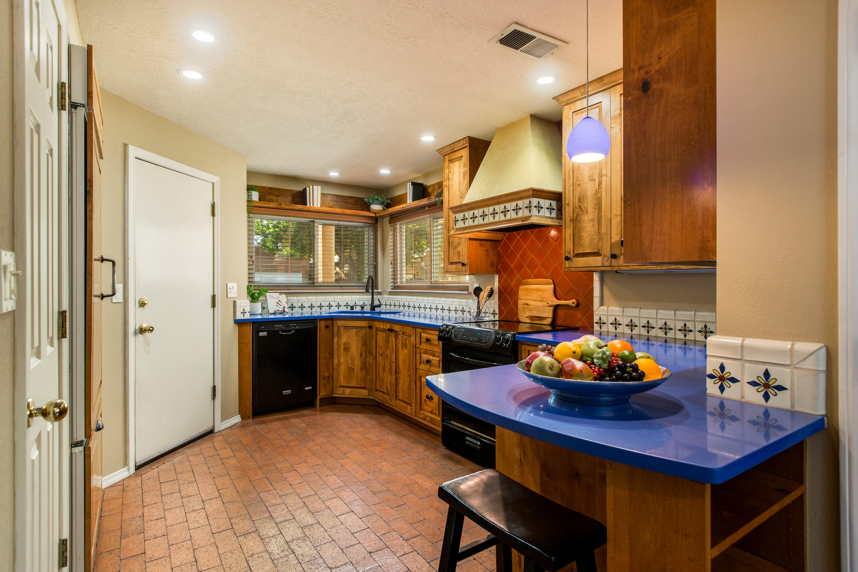 3036 Sombra Del Rio Northwest Albuquerque, NM 87107 - Photo 16 of 38 Gallery Image 16