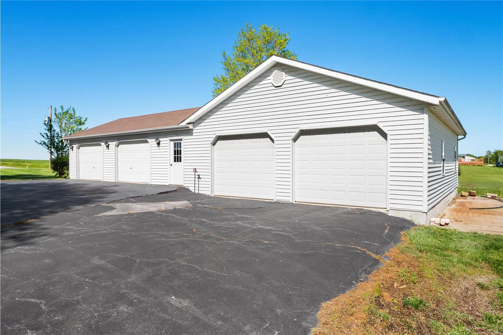 4142 Blackjack Road Red Bud, IL 62278 - Photo 3 of 58