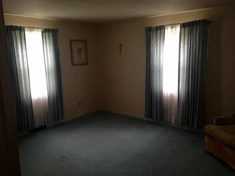 716 Burtner Road Natrona Heights, PA 15065 - Photo 11 of 18 Bedroom. Double closet is this bedroom