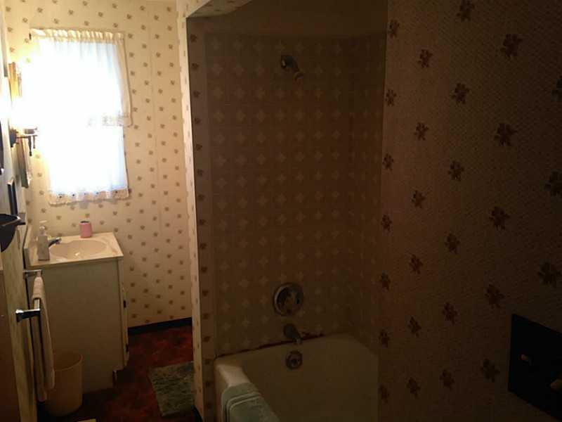 716 Burtner Road Natrona Heights, PA 15065 - Photo 12 of 18 Full Bath.