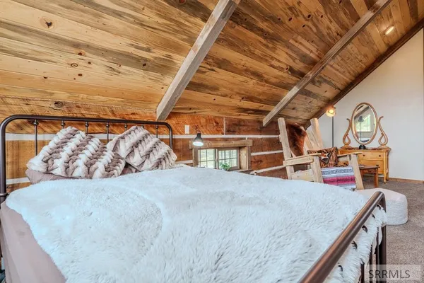 $1,365,000 | 3994 John Road, Island Park, ID 83429