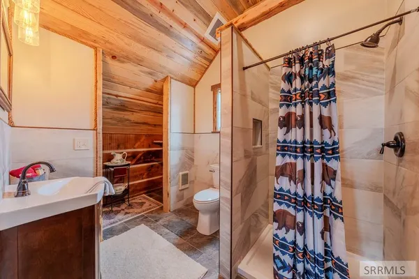 $1,365,000 | 3994 John Road, Island Park, ID 83429
