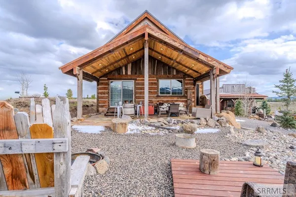 $1,365,000 | 3994 John Road, Island Park, ID 83429