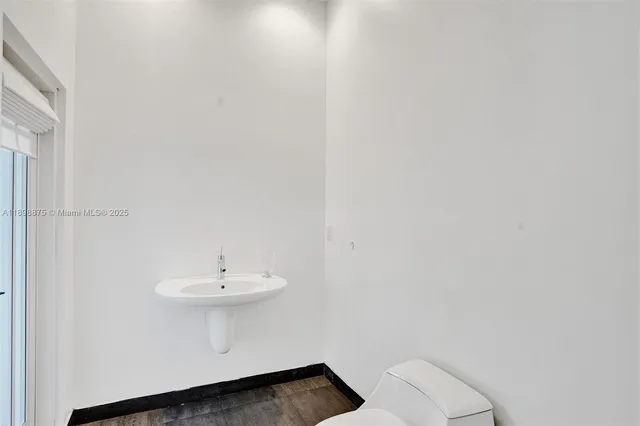 $11,995 | 1207 Southwest 21st Street, Fort Lauderdale, FL 33315