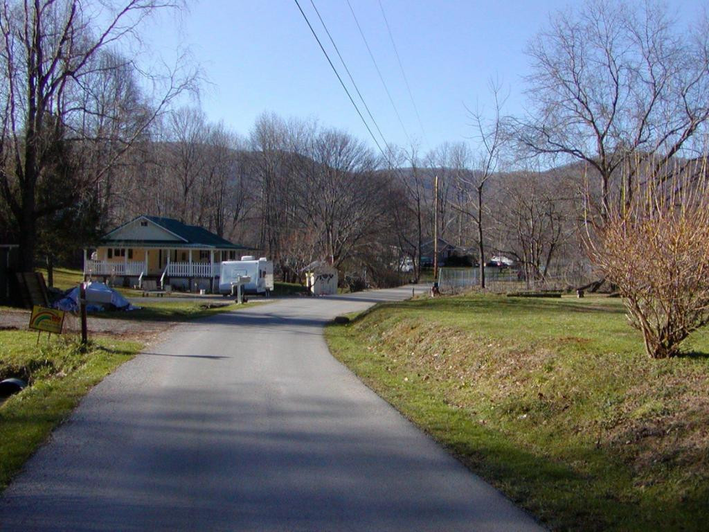 135 Taylor Hollow Road Elizabethton, TN 37643 - Photo 14 of 14 Photo 15