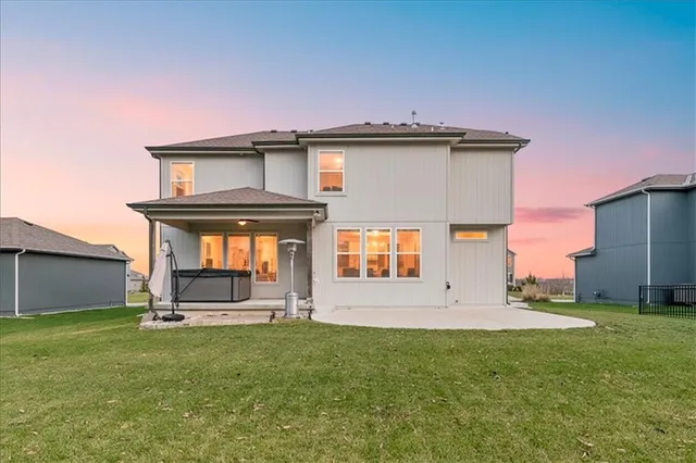 $595,000 | 19004 Skyview Lane, Spring Hill, KS 66083