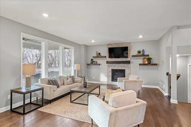 $595,000 | 19004 Skyview Lane, Spring Hill, KS 66083