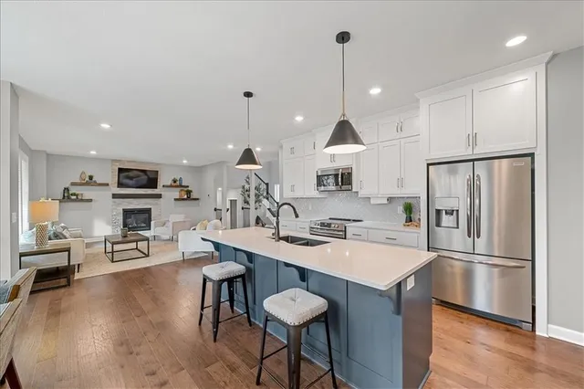 $595,000 | 19004 Skyview Lane, Spring Hill, KS 66083