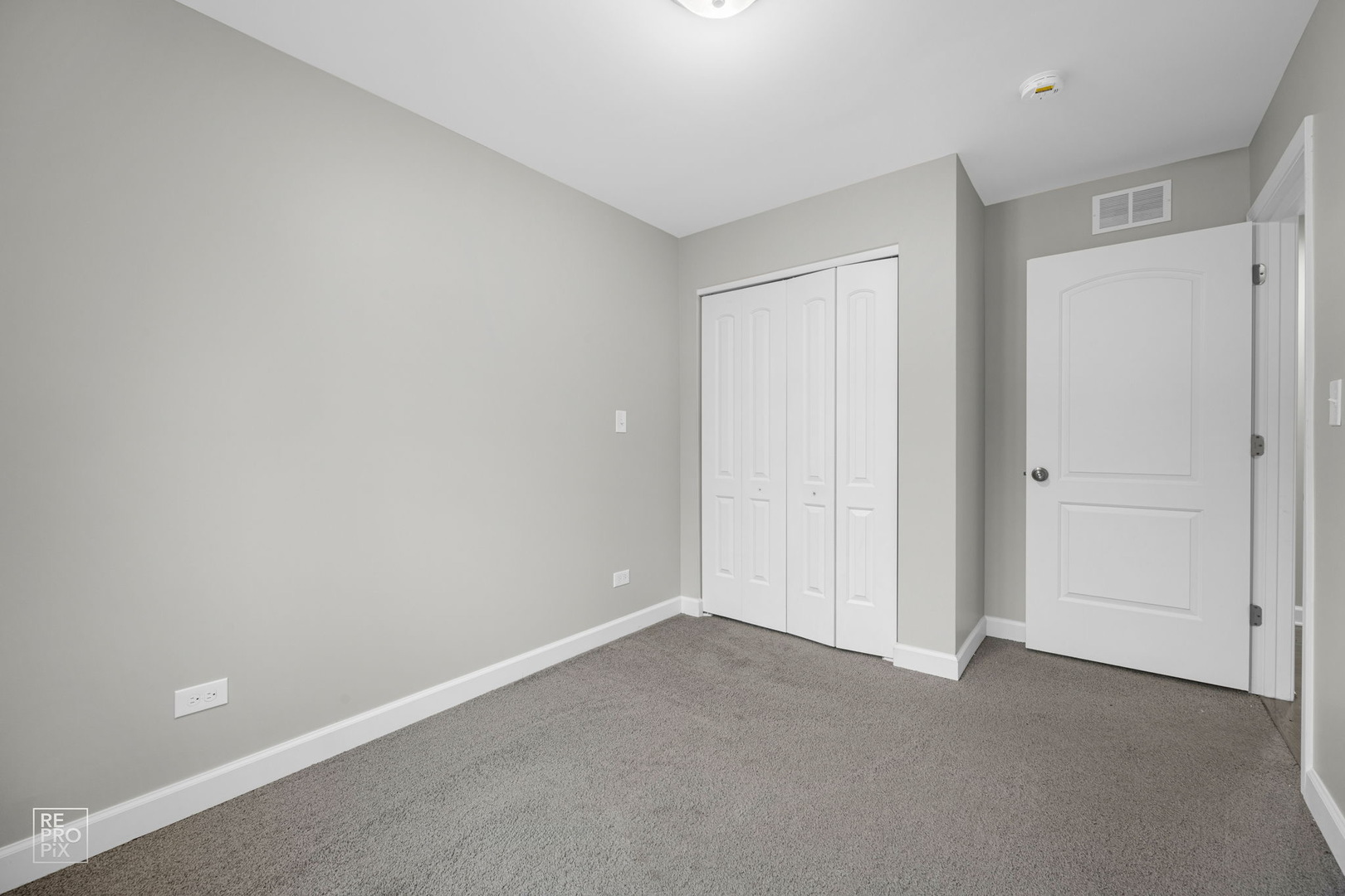 3707 139th Place Robbins, IL 60472 - Photo 16 of 27 a view of an empty room