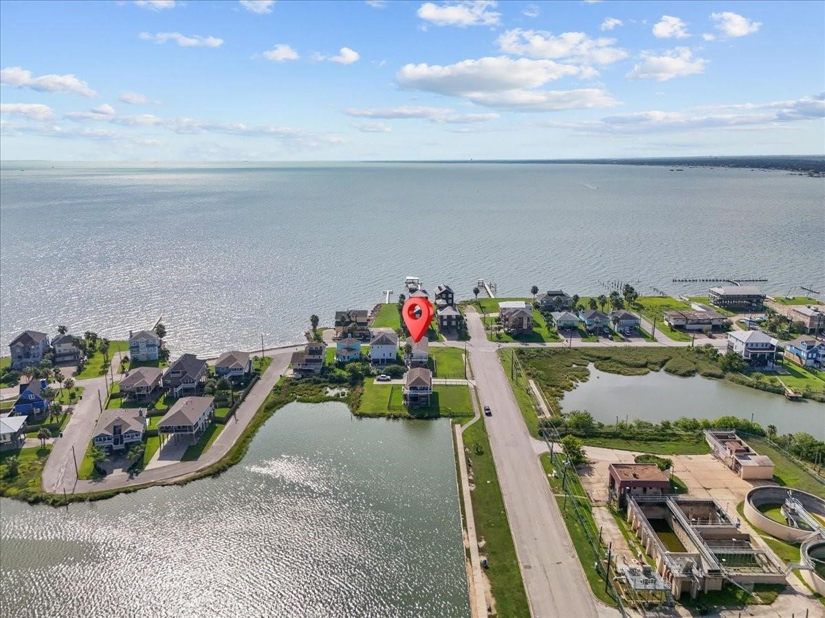 1205 Todville Road Seabrook, TX 77586 - Photo 5 of 37 a view of a room with toys