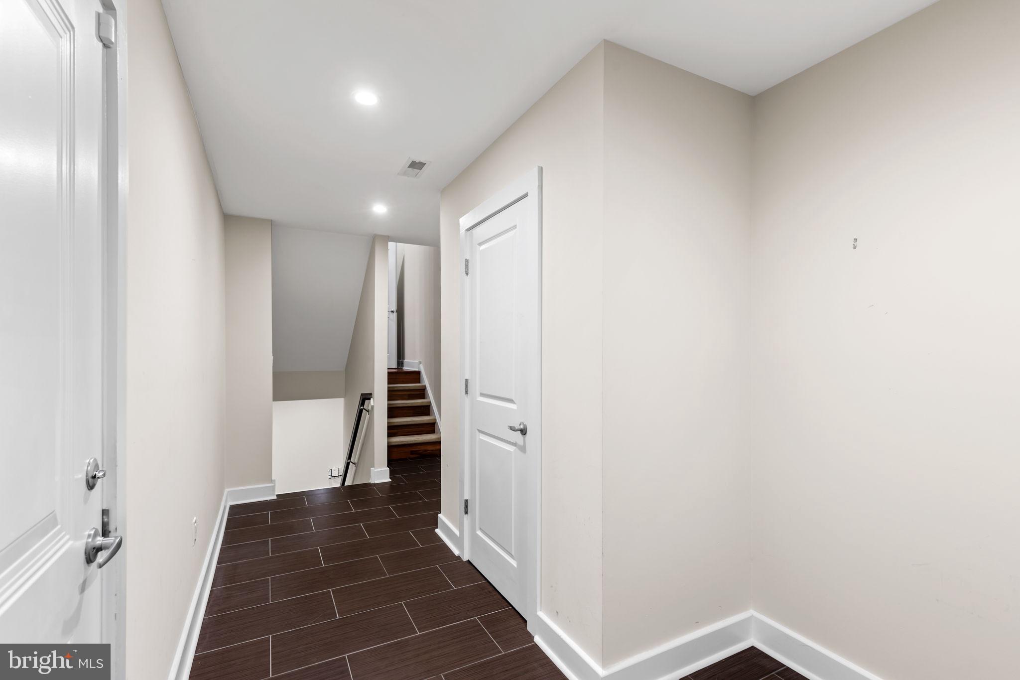 830 South Swanson Street Philadelphia, PA 19147 - Photo 16 of 19