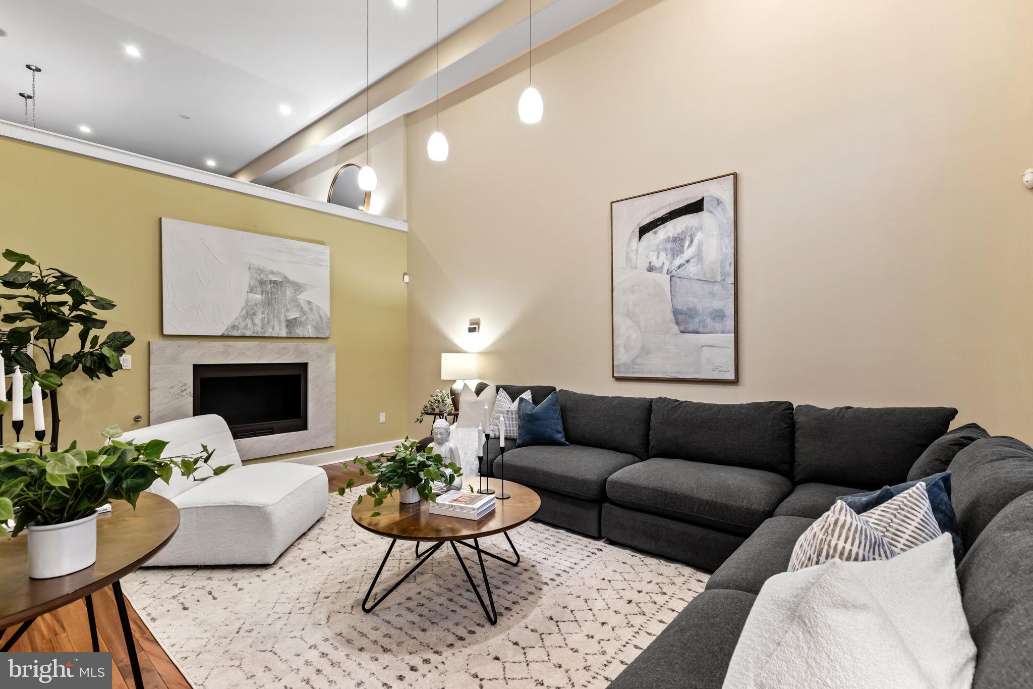 830 South Swanson Street Philadelphia, PA 19147 - Photo 2 of 19