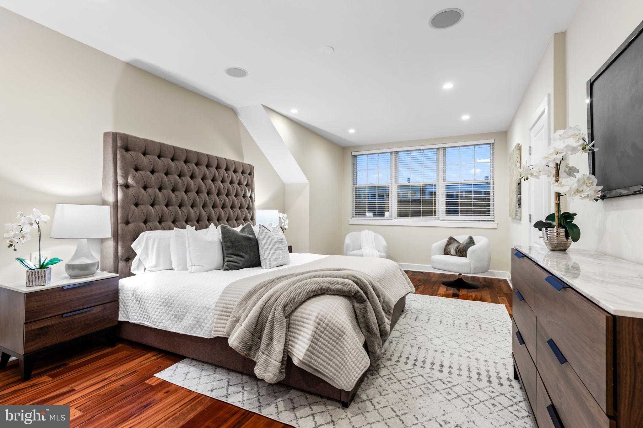 830 South Swanson Street Philadelphia, PA 19147 - Photo 5 of 19