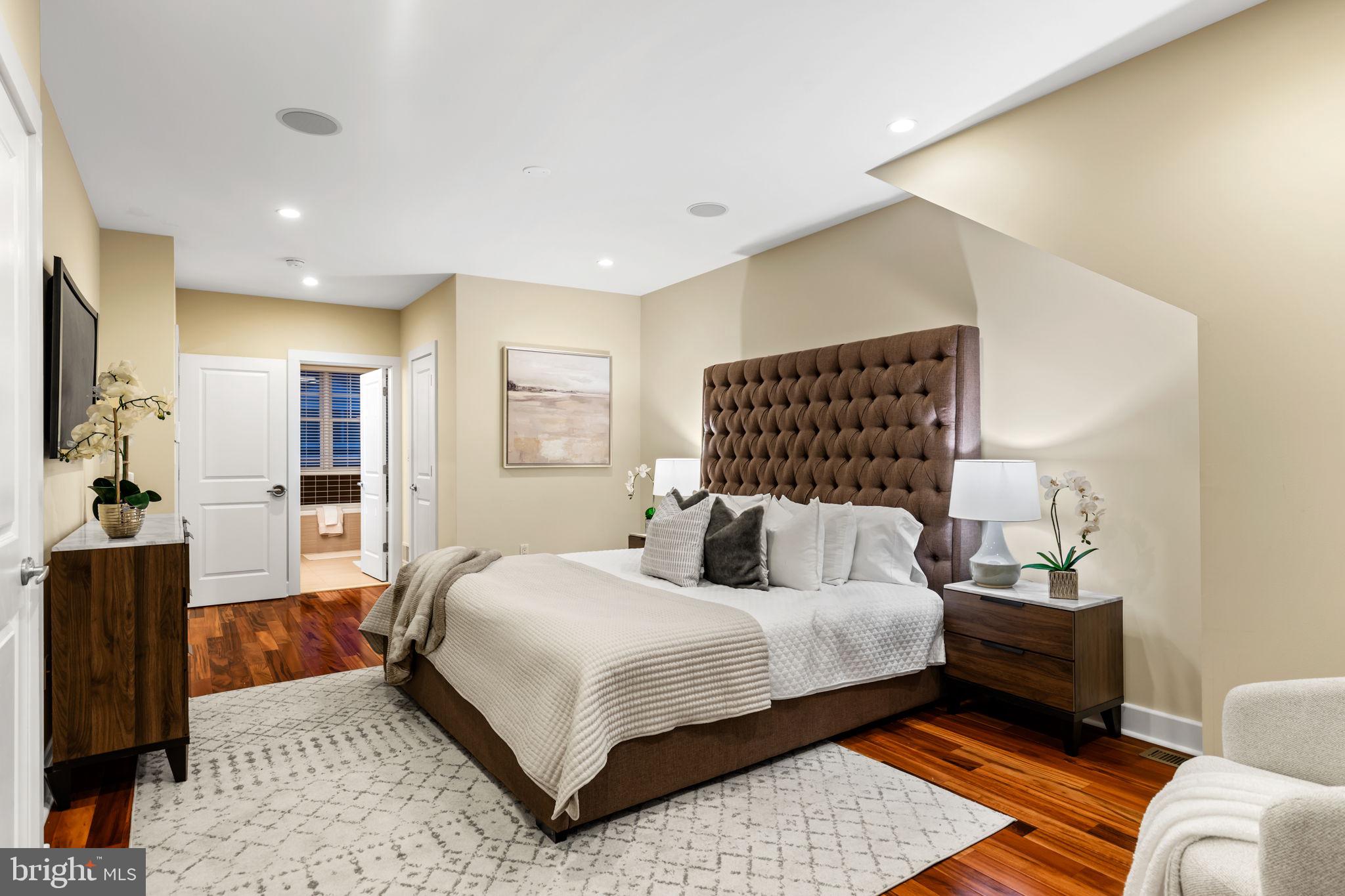 830 South Swanson Street Philadelphia, PA 19147 - Photo 6 of 19