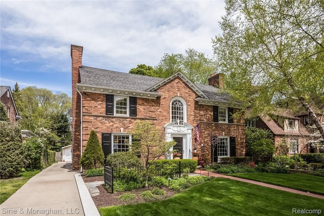 214 Merriweather Road Grosse Pointe, MI 48236 - Photo 62 of 85 065-Front_View-4152947-medium.jpg