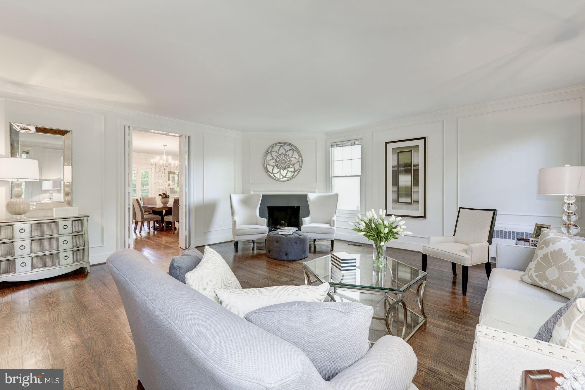 3241 R Street Northwest Washington, DC 20007 - Photo 2 of 14 Living Room