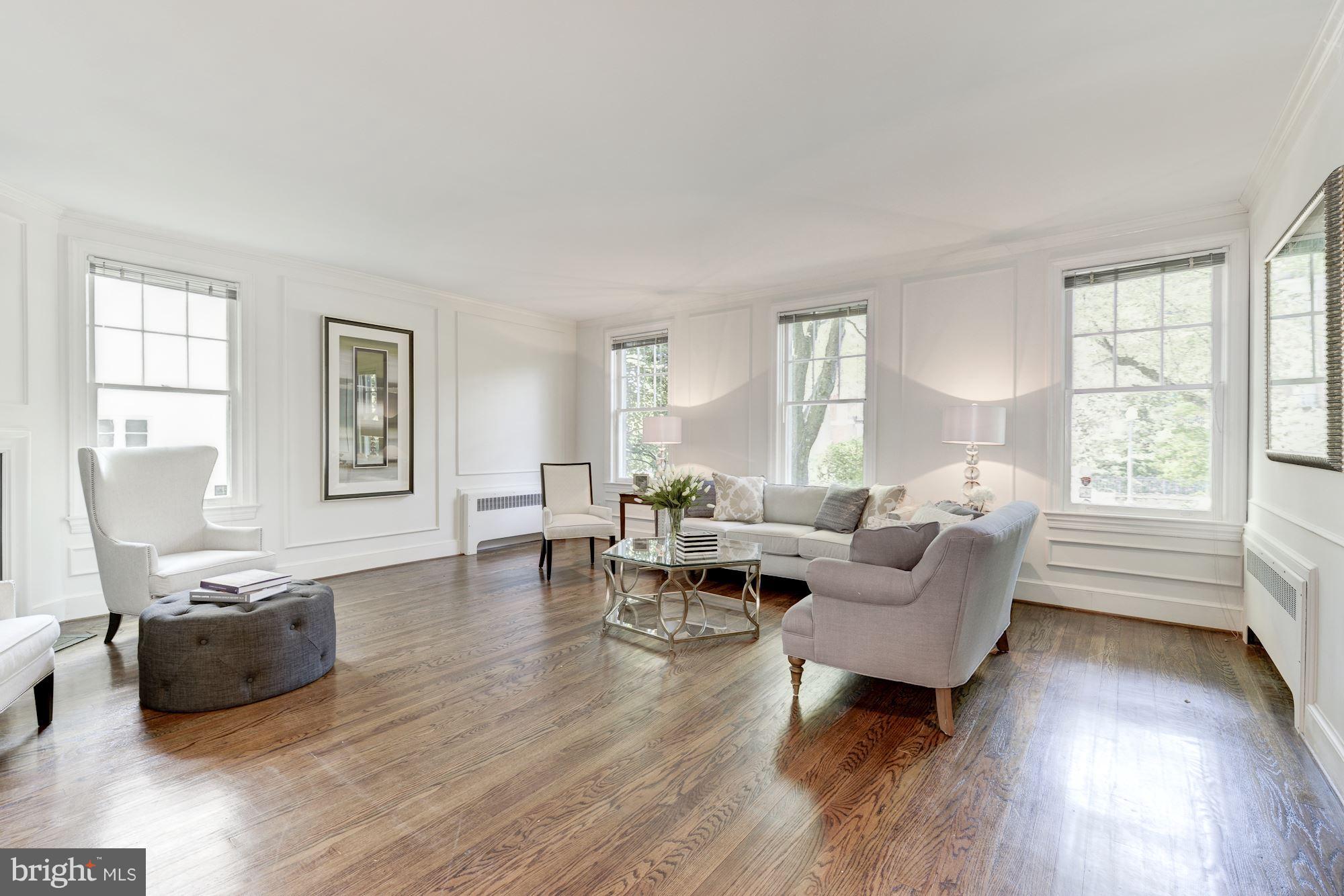 3241 R Street Northwest Washington, DC 20007 - Photo 3 of 14 Living Room