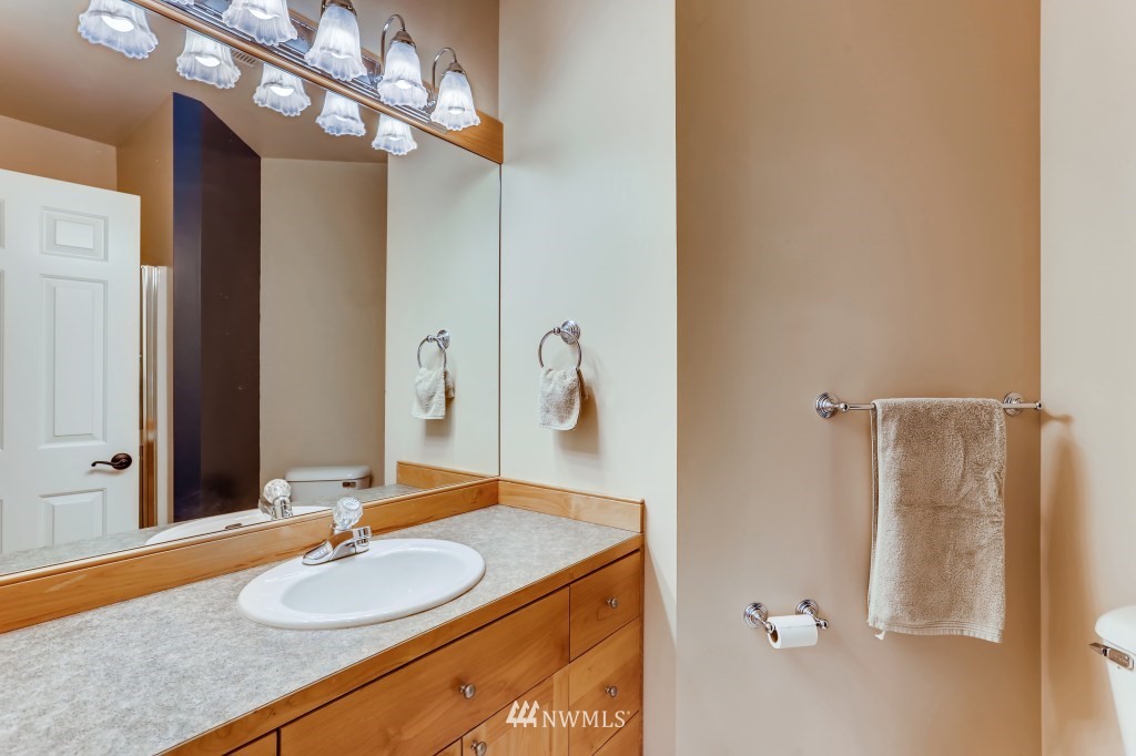 21519 30th Avenue Southeast Bothell, WA 98021 - Photo 15 of 27