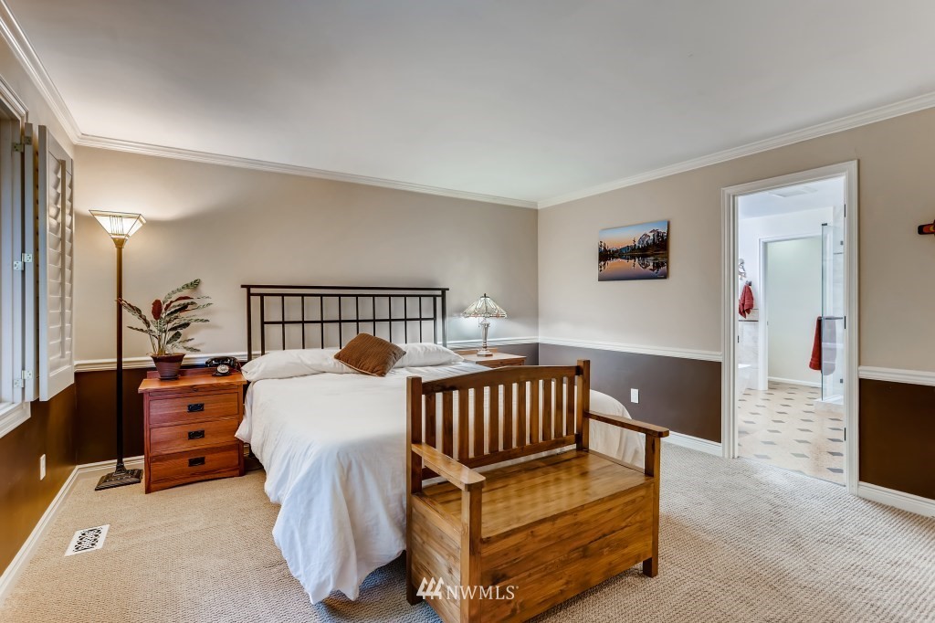 21519 30th Avenue Southeast Bothell, WA 98021 - Photo 17 of 27