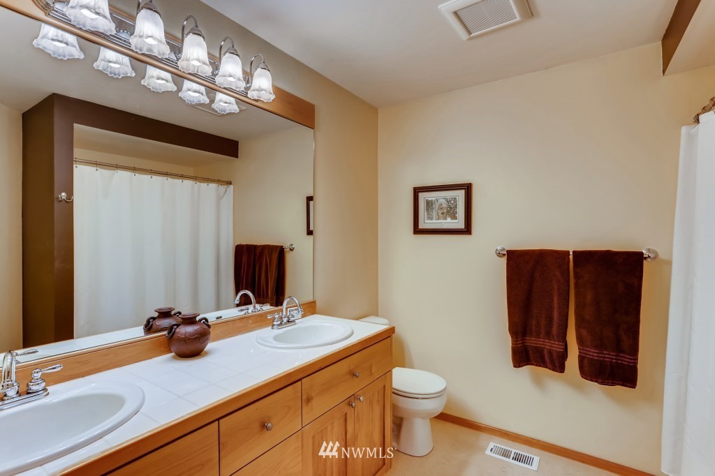 21519 30th Avenue Southeast Bothell, WA 98021 - Photo 20 of 27