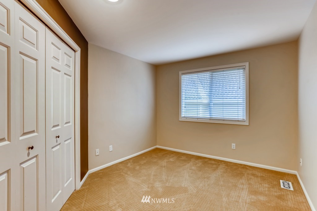 21519 30th Avenue Southeast Bothell, WA 98021 - Photo 22 of 27
