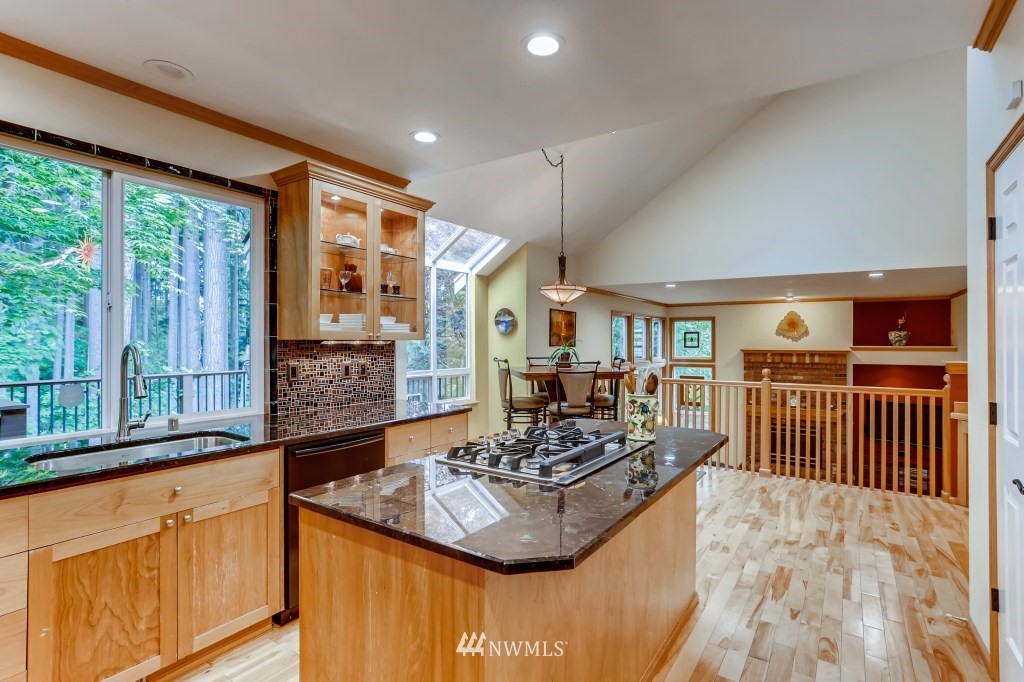 21519 30th Avenue Southeast Bothell, WA 98021 - Photo 7 of 27