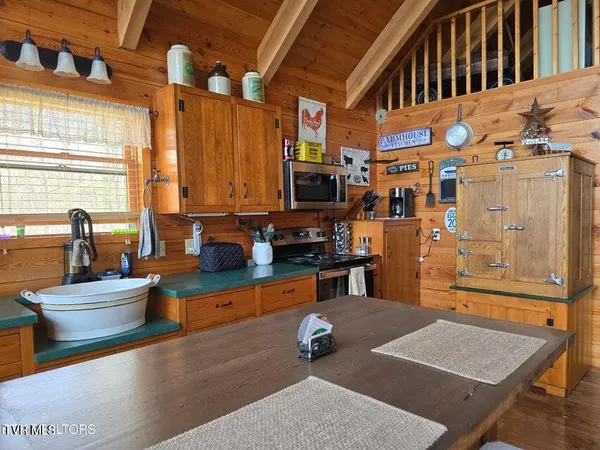 $659,900 | 5316 Highway 66, Sneedville, TN 37869