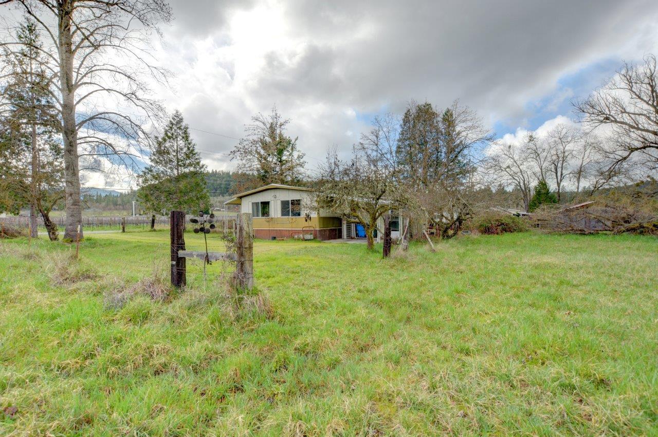 5748 Jerome Prairie Road Grants Pass, OR 97527 - Photo 39 of 43 39