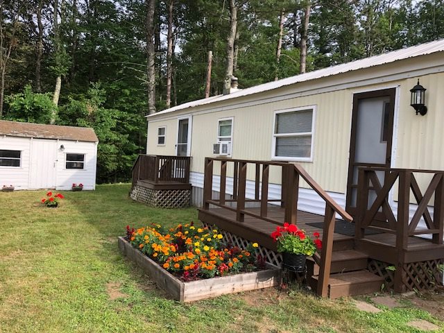 19 Old Cart Road Raymond, NH 03077 - Photo 2 of 3