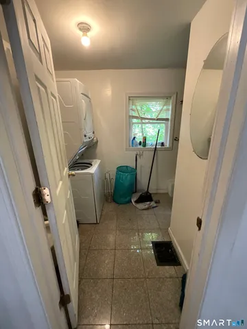 $359,000 | 265 Oakland Street, Manchester, CT 06042