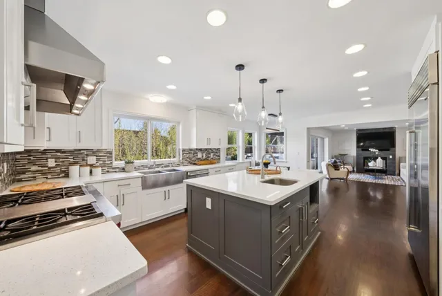 $5,988,000 | 900 Highlands Circle, Los Altos, CA 94024