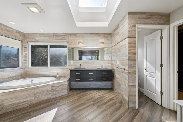 $5,998,000 | 900 Highlands Circle, Los Altos, CA 94024