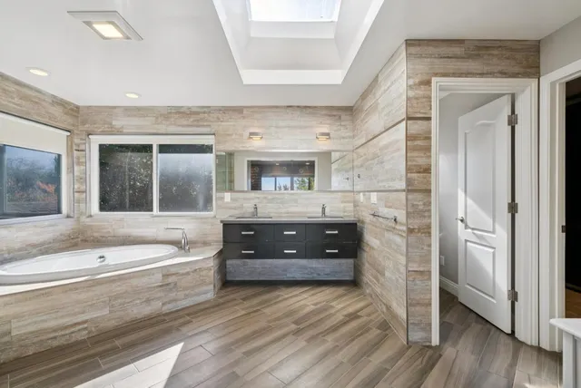 $5,998,000 | 900 Highlands Circle, Los Altos, CA 94024