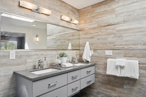 $5,598,000 | 900 Highlands Circle, Los Altos, CA 94024