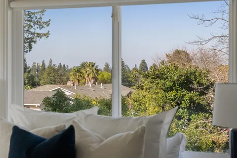 $5,898,000 | 900 Highlands Circle, Los Altos, CA 94024