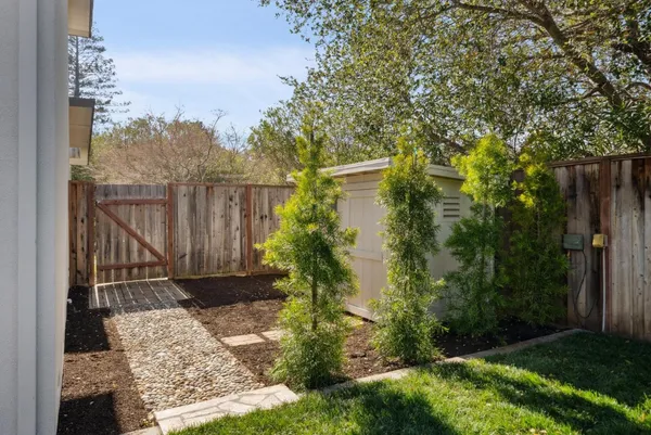 $5,598,000 | 900 Highlands Circle, Los Altos, CA 94024