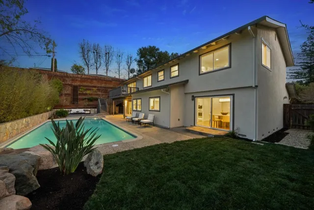 $5,988,000 | 900 Highlands Circle, Los Altos, CA 94024